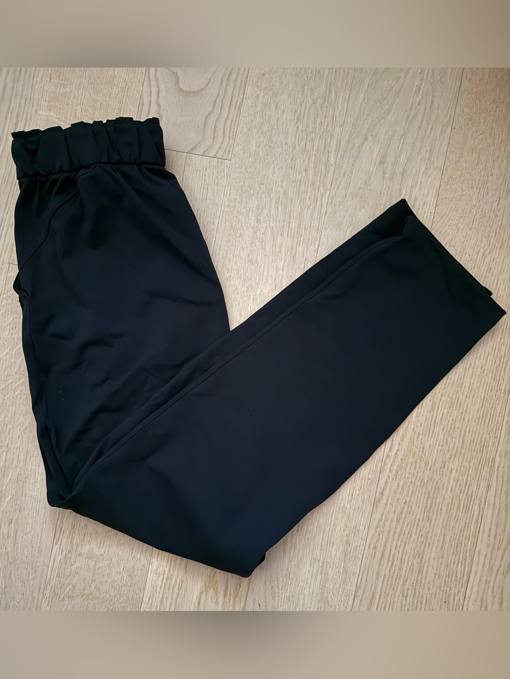 Lululemon Black Elastic High Waist Barrel Nylon Lycra Cropped Pants 6/S EUC